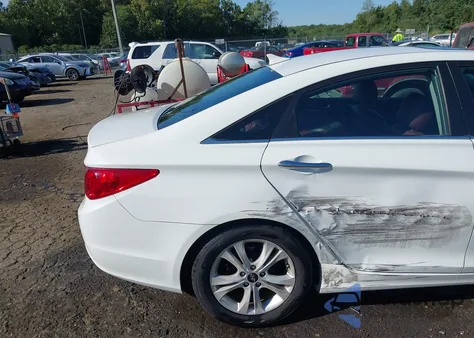 2011 Hyundai Sonata Limited из США, поврежденный, VIN 5NPEC4AC8BH231862